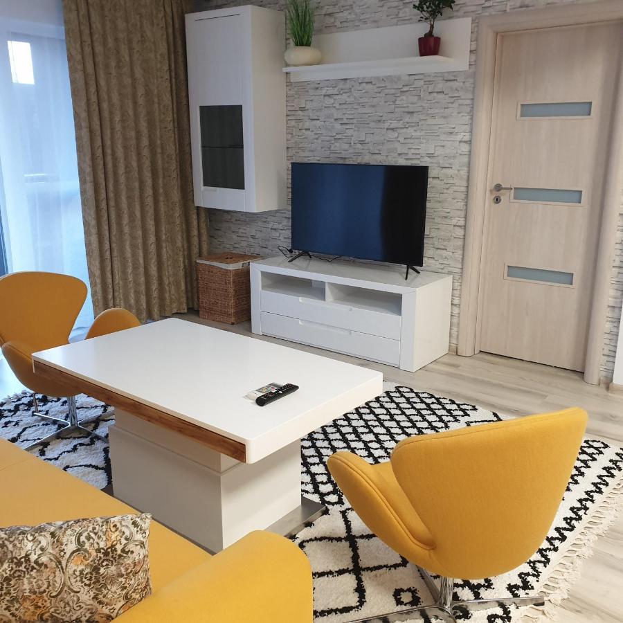 Carolina Sweet Apartament Oradea Exterior photo